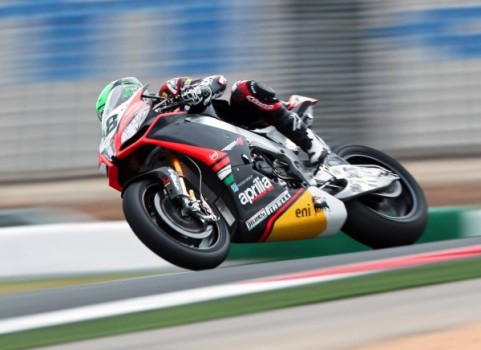 WSBK 2013 Portimao: Eugene Laverty se lleva la segunda carrera. Guintoli, más líder