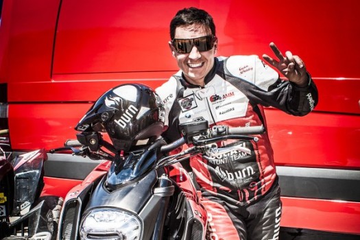 Emilio Zamora incorpora la nueva Ducati Diavel a sus shows